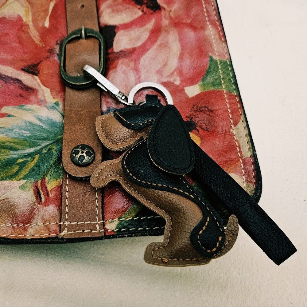 NWOT Steve Madden Genuin Leather Dachshund Purse Charm Keychain Black Tan - Picture 13 of 14